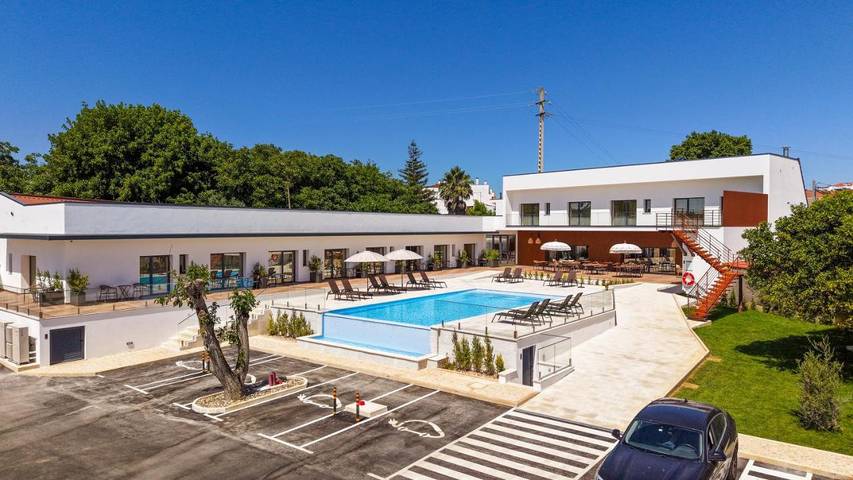 Hôtel pour 2 personnes, avec Balcon et Terrasse ainsi que Jardin et Piscine