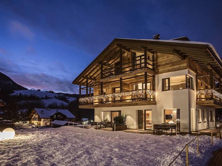 Bauernhof für 4 Personen, mit Balkon und Garten sowie Whirlpool im Grödnertal