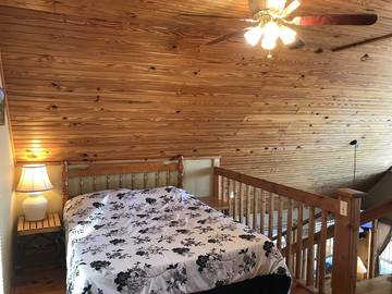 Lake House for 6 Guests in Hoosier National Forest, Indiana, Picture 1