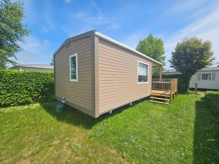 Location de vacances pour 4 personnes, avec piscine et terrasse à Biville-sur-Mer