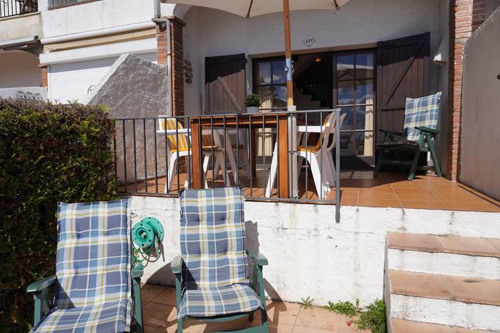 Casa rural para 4 personas, con Balcón y Terraza además de Jardín y Piscina en Torroella de Montgrí - 3