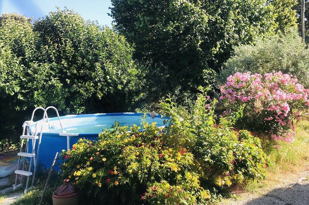 Villa T4 / Jardin / piscine hors sol in Les Pennes-Mirabeau, Côte méditerranéenne (France)