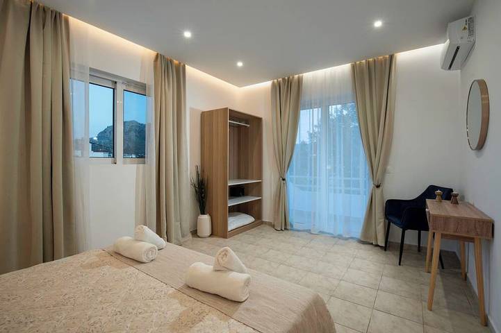 Ferienwohnung für 4 Personen, mit Balkon und Pool in Archangelos - 3