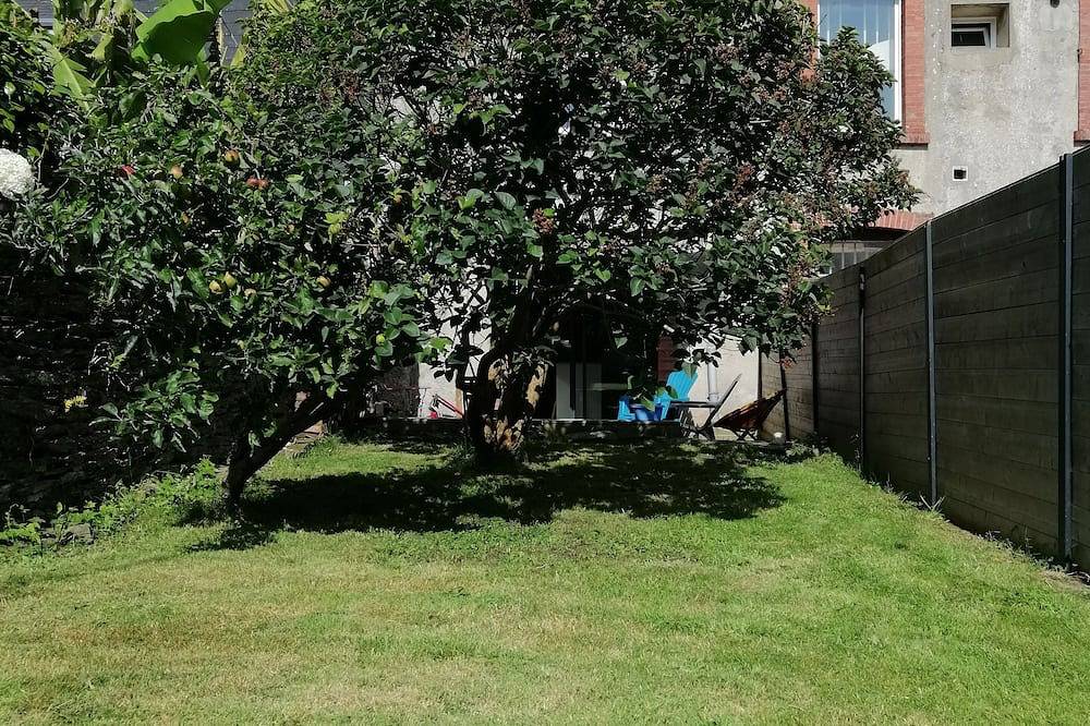 Appartement entier, Logement de 31m2 avec terrasse sur Equeudreville Hainneville proche Naval Group in Équeurdreville-Hainneville, Cherbourg-en-Cotentin