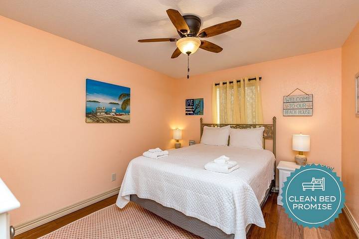 Vacation rental for 4 people, with balcony, with pets in North Padre Island