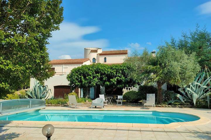 Villa pour 12 personnes, avec jardin