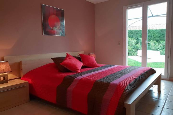 Location de vacances pour 10 personnes, avec jardin ainsi que terrasse et piscine à Beaumes-de-Venise - 3