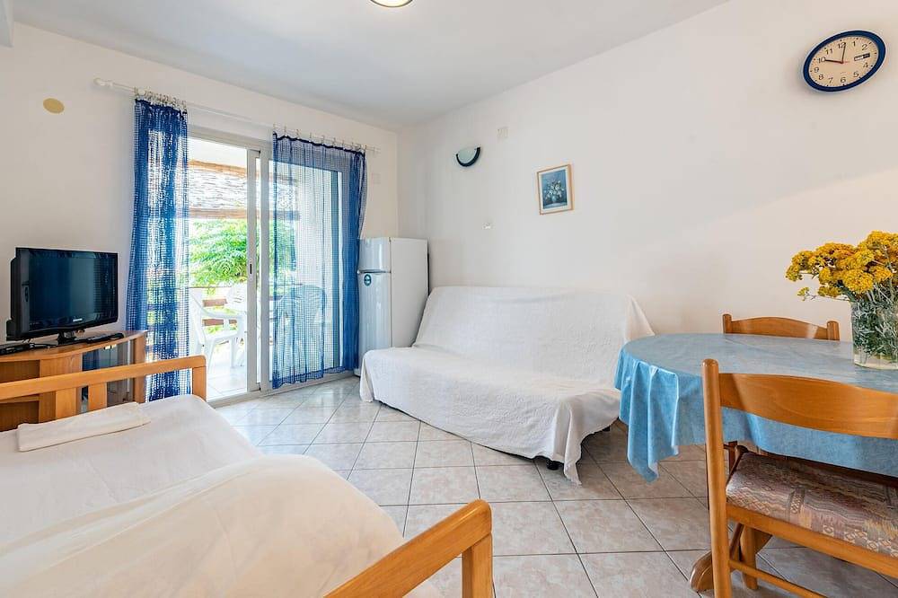 Appartamento intero, 1 camera da letto fantastico. in Kustići, Pag