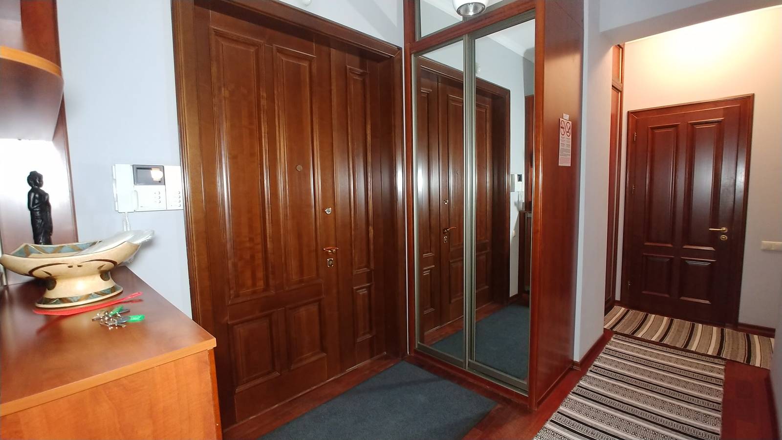 Entire apartment, One bedroom Luxery 23 Khreshchatyk str Centre in Kyiv, Ukraine