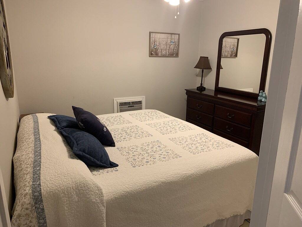 Large furnished cabin on 15 acre lakefront property in Lake Pierce, Zentral Florida