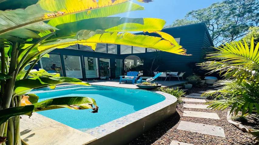 Ferienhaus für 14 Personen, mit Ausblick und Pool sowie Garten, mit Haustier - 1