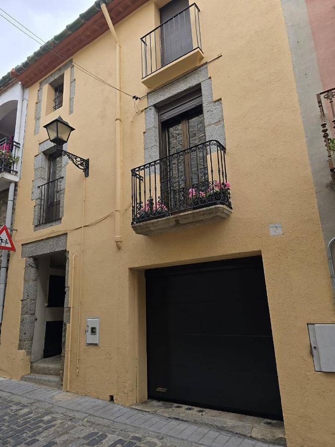 Location de vacances pour 5 personnes, avec terrasse et vue à Maçanet de Cabrenys - 2