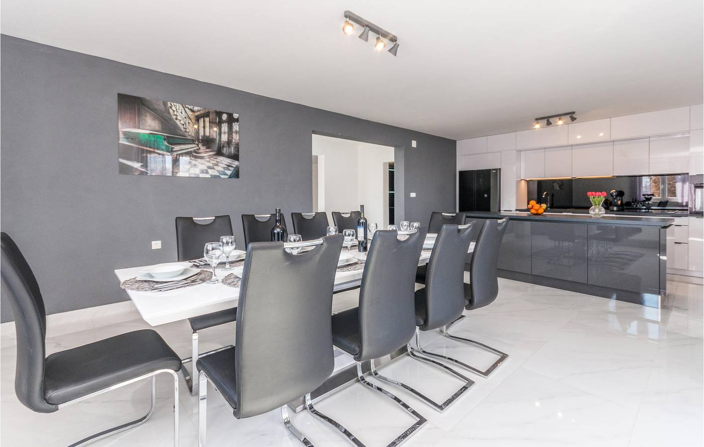 Gemütliche 1-Zimmer-Wohnung mit Pool, Terrasse und WLAN in Grad Benkovac, Zadar