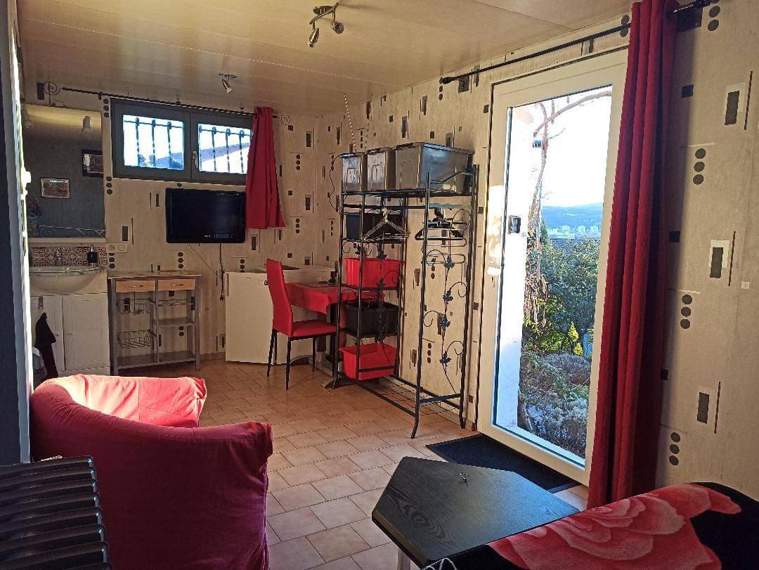 Appartement de vacances entier, Chambre indépendante à Grigny in Grigny, Lyon et ses environs