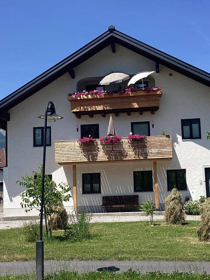 Ferienwohnung für 4 Personen, mit Ausblick in Reutte - 2