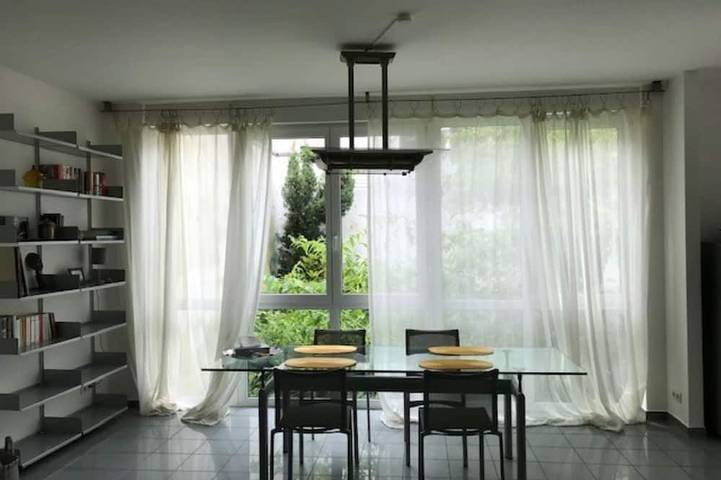 Location de vacances pour 2 personnes, avec jardin à Cologne