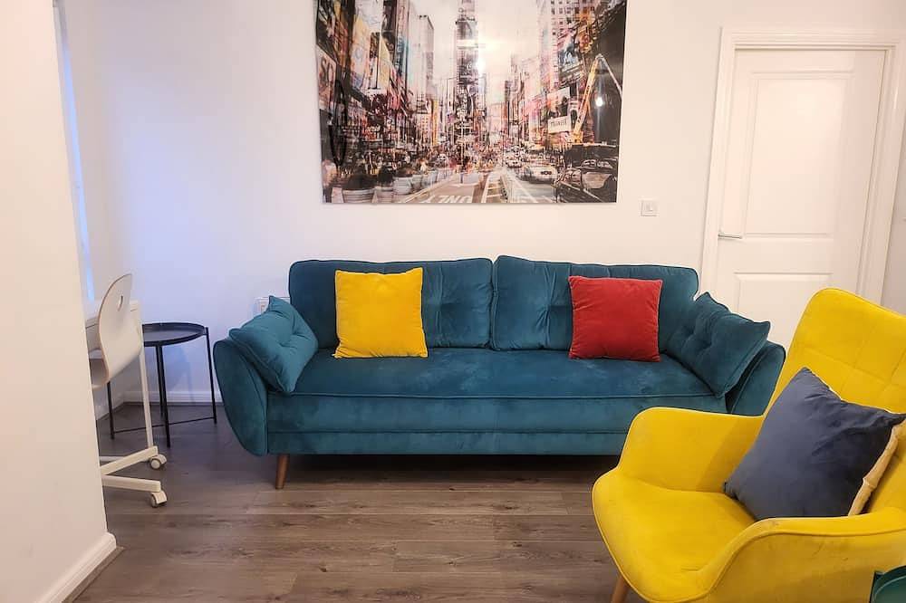 Garland Modern Apartment Dartford 1 With Parking in Dartford, Kent