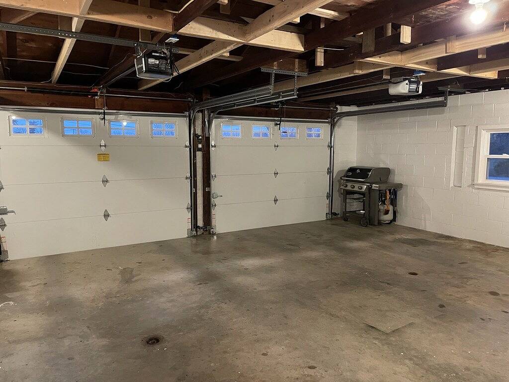 Beautiful open and spacious ranch home in country setting in Lebanon County