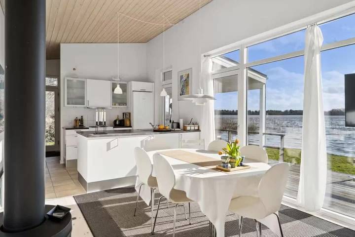 Ferienwohnung für 5 Personen, mit Terrasse und Seeblick