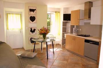 Gîte pour 4 personnes, avec terrasse à Sainte-Hélène-du-Lac