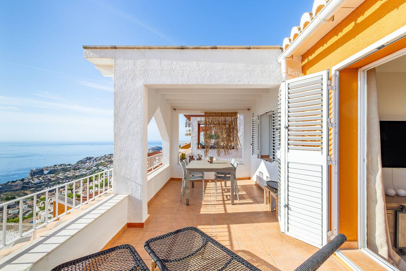 Appartement entier, Appartement 'Vistamar 96' avec vue sur la mer, Wi-Fi et climatisation in Poble Nou de Benitatxell, Costa Blanca