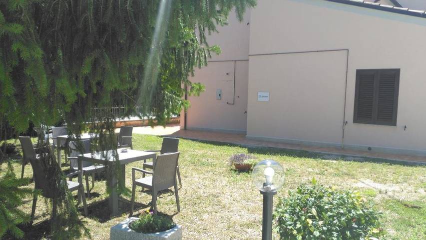 Casa vacanza per 2 persone, con Terrazza e Giardino a Fabriano