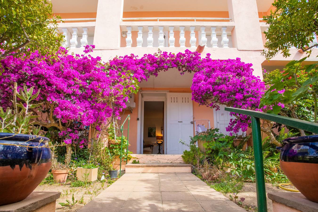 Entire apartment, Apartment 'Chez Eliane Au Lavandou' with Private Terrace, Private Garden and Wi-Fi in Le Lavandou, Parc national Port-Cros
