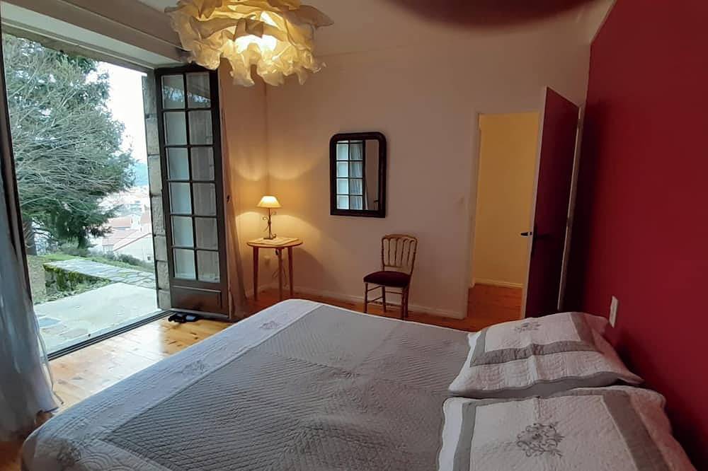 Homerez - Spacious house in Langogne, garden in Langogne, Massif Central