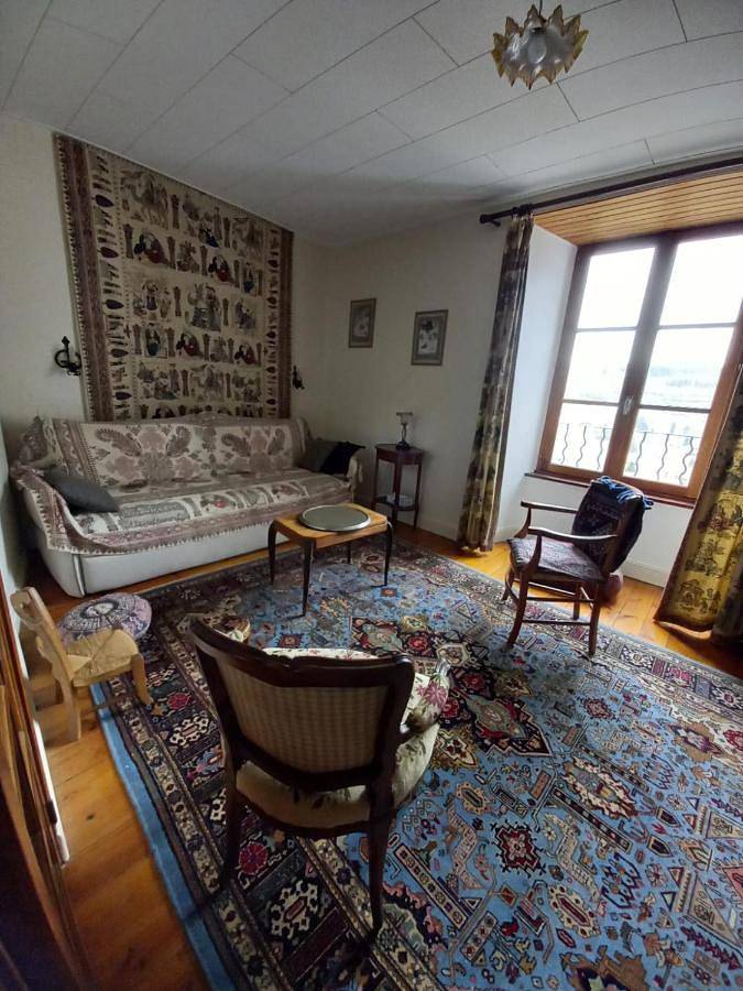 Location de vacances pour 5 personnes, avec vue, animaux acceptés dans Office De Tourisme Du Pays De Murat Sud Auvergne - 3