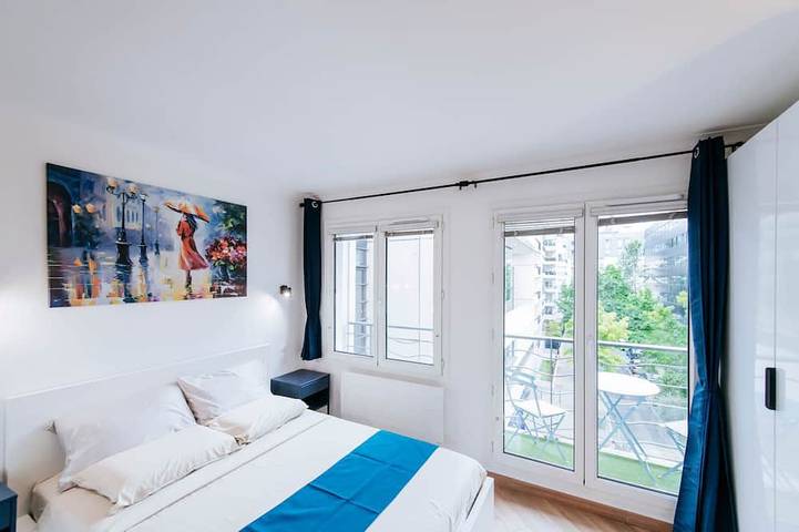 Appartement entier, Paris Porte de Versailles -Métro in Issy-les-Moulineaux, Hauts-de-Seine