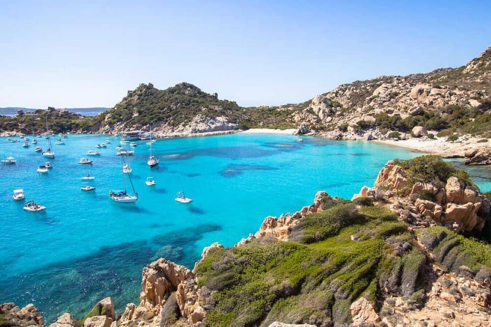 Ganze Wohnung, Affittimoderni La Maddalena - Mada12 in Parco Nazionale dell'Arcipelago di La Maddalena, La Maddalena