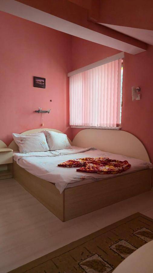 Maison d’hôte pour 2 personnes, avec jardin ainsi que vue et terrasse, animaux acceptés à Sofia - 2