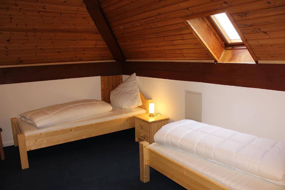 Ganze Wohnung, Grosszügige Wohnung mit Top-Ausstattung für 12 Personen in der Vulkaneife in Immerath, Vulkaneifel