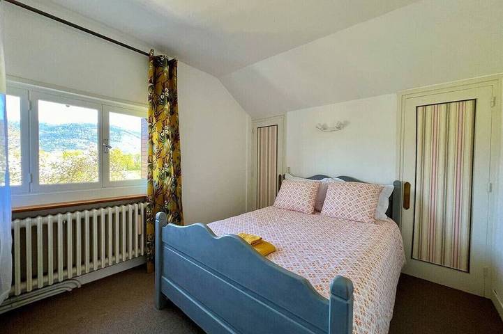 Gîte pour 6 personnes, avec balcon et jardin à Champagne-en-Valromey - 2