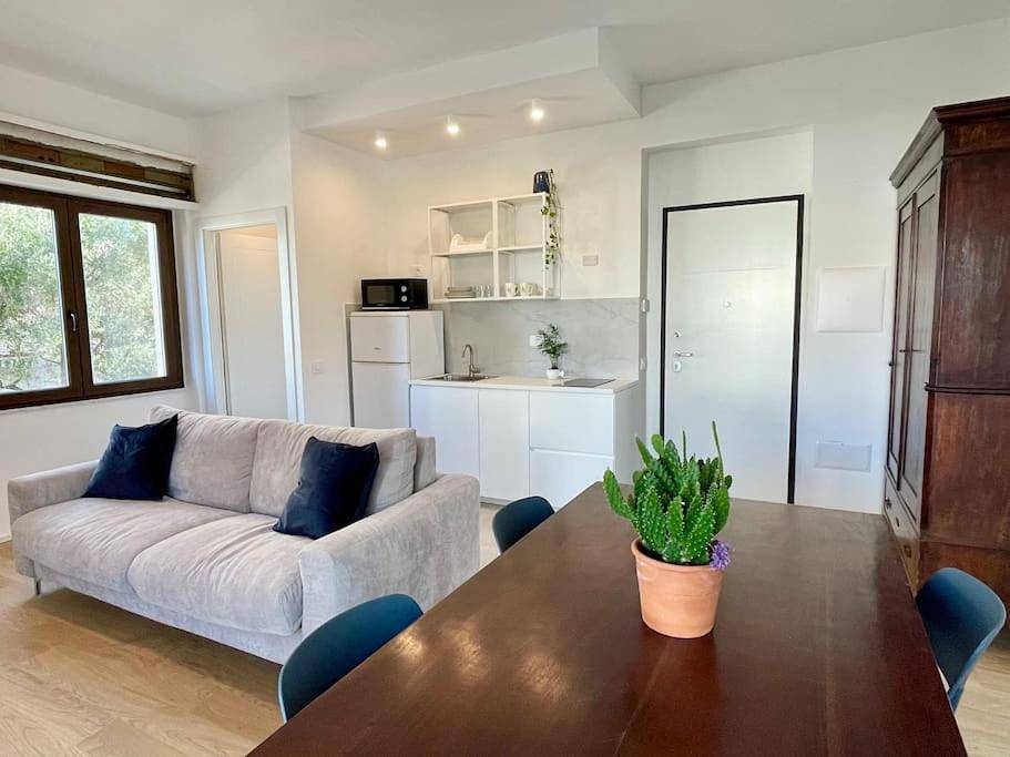 Appartamento intero, One-Bedroom Apartment in Poetto (Cagliari), Cagliari