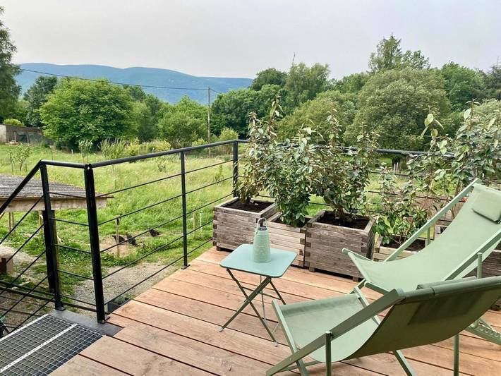 Gîte pour 4 personnes, avec jardin ainsi que vue et sauna dans Saint-Amans-Valtoret