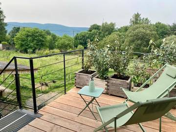Gîte pour 4 personnes, avec jardin ainsi que sauna et vue dans Saint-Amans-Valtoret