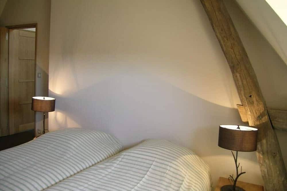 Le Chevreuil Cottage –Charming accommodation in the heart of the Damayots Hamlet in Montbeugny, Allier (desambiguación)