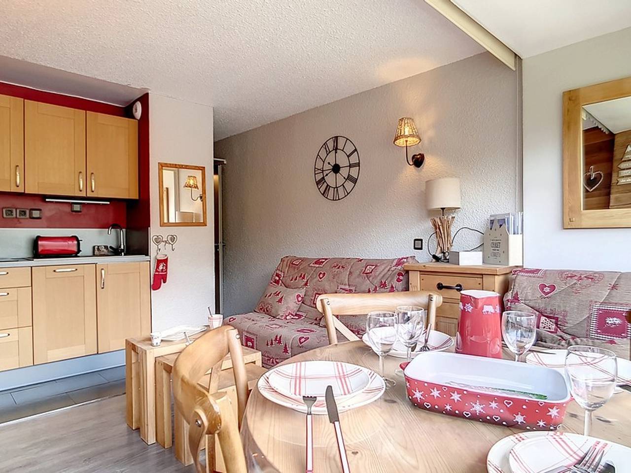 Entire studio, Renovated studio in Les Menuires, ski-in ski-out in Saint-Martin-de-Belleville, Les Trois Vallées