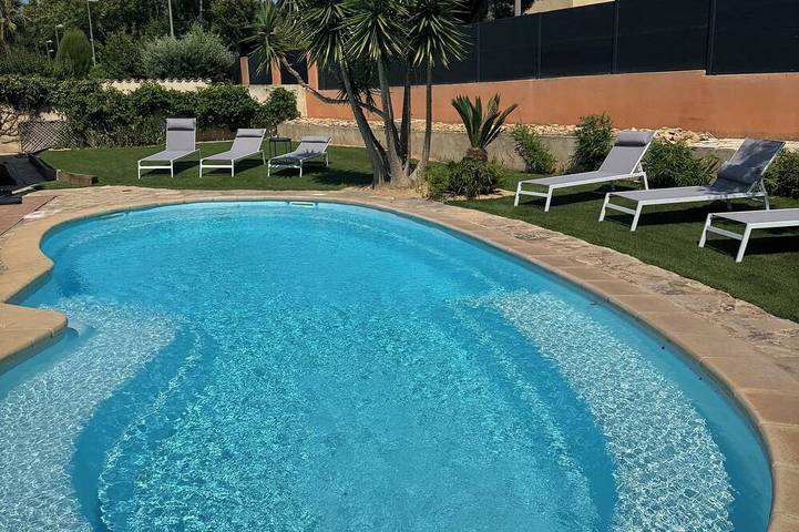 Villa pour 8 personnes, avec piscine à Saint-Cyr-sur-Mer
