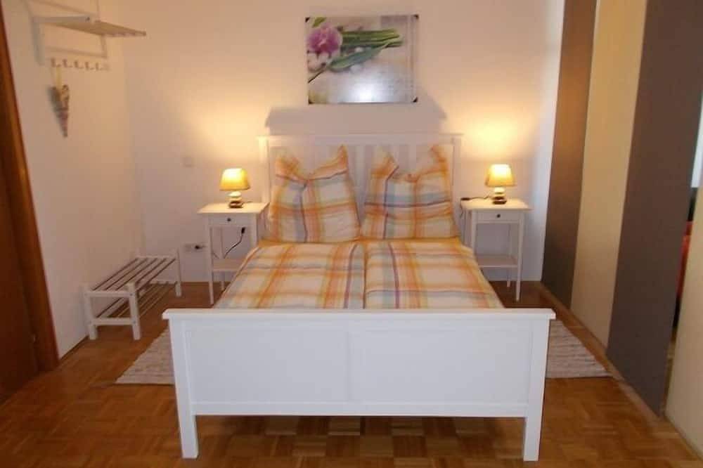 Ganze Wohnung, Ferienwohnung (55qm) mit Terrasse für bis zu 5 Personen in Kelheim, Altmühltal