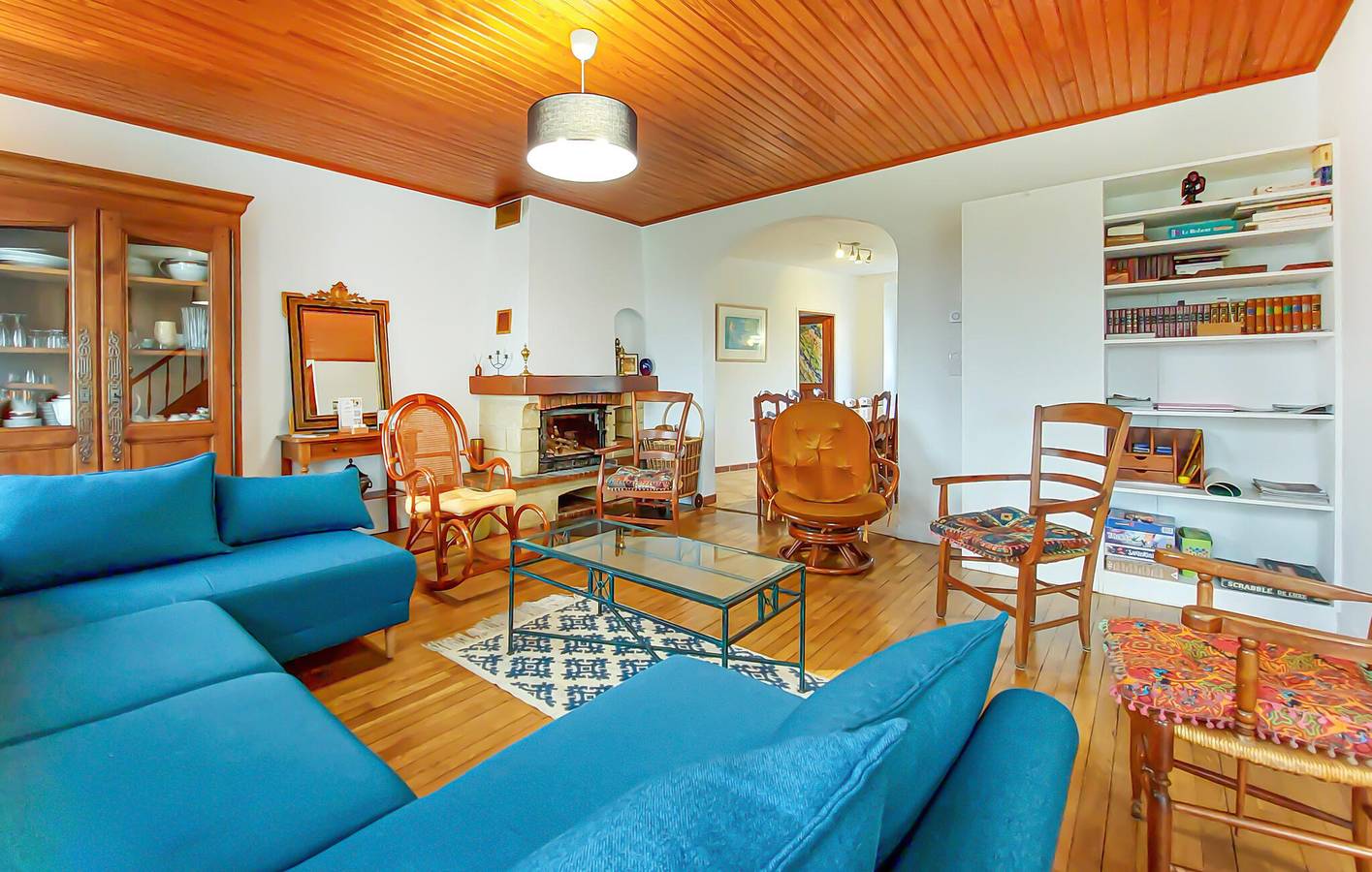 Cozy Apartment with WiFi, TV, and Parking near Ruelle-sur-Touvre in Touvre, Charente