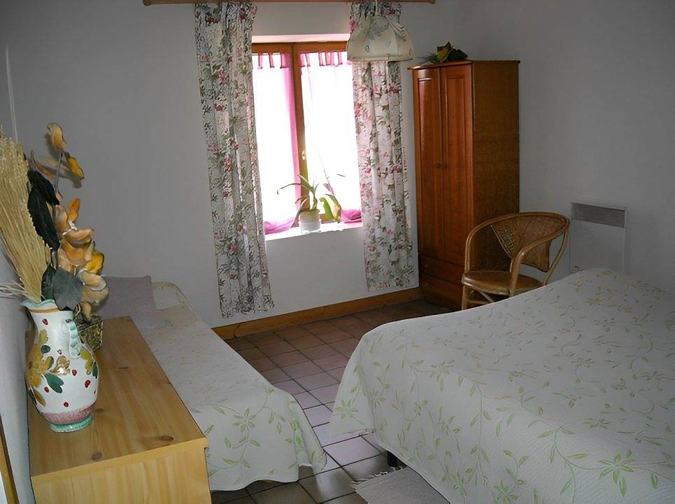 Le Pigeonnier de Cessieux - Chambre du pigeonnier in Chambles, Montbrison