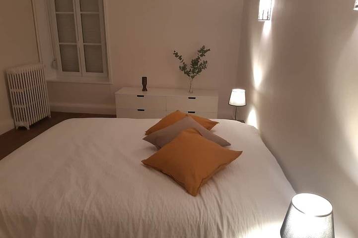 Gîte pour 6 personnes, avec jacuzzi à Charleville-Mézières - 2