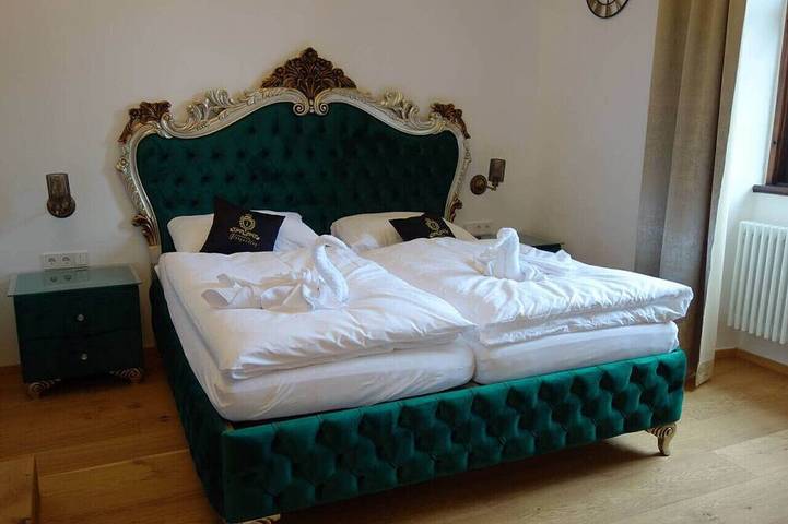 Ganze Wohnung, Versailles Royal Suite 3 Guests Aurolzmünster in Aurolzmünster, Innviertel