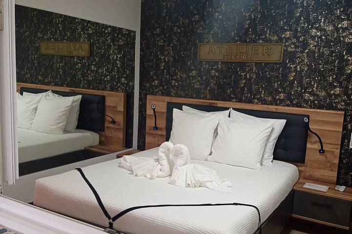 Apartamento entero, Love Room de Prestigio, Jacuzzi Privado y Desayuno Incluido in Sigean, Costa mediterránea (Francia)