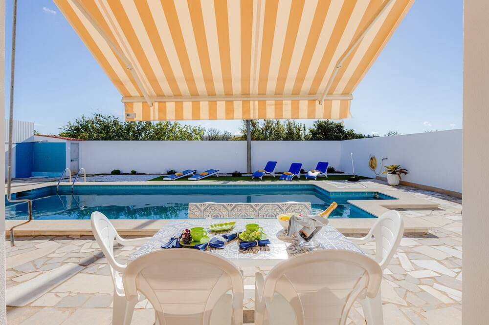 Casa Teresinha in Luz, Faro Distrikt