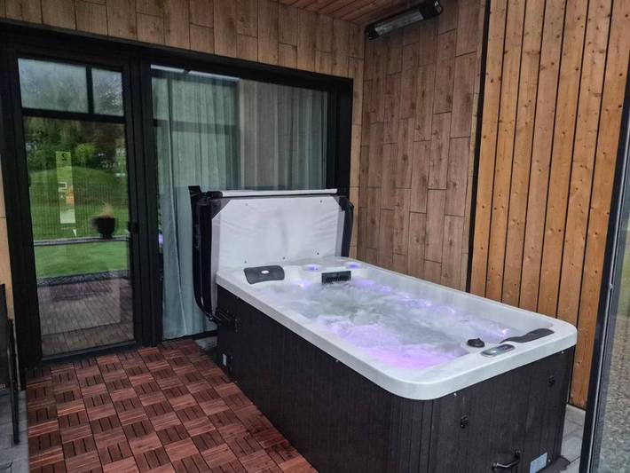 Apartament wakacyjny dla 3 osób, z ogród i jacuzzi w Kowno