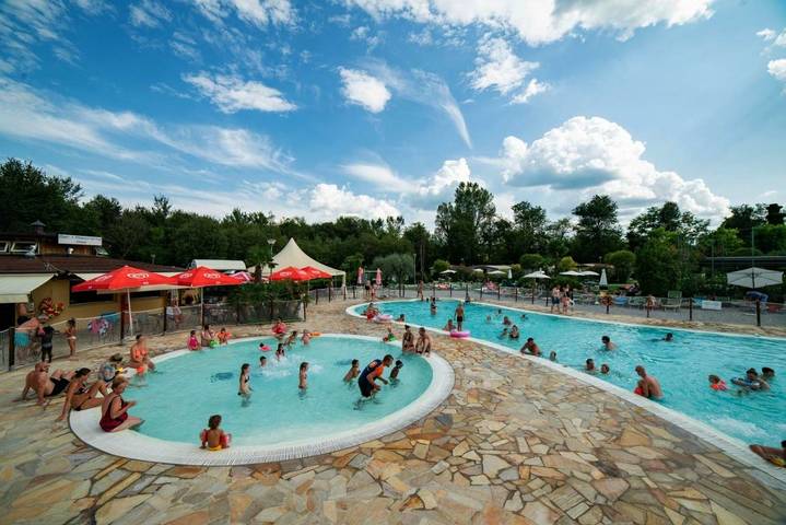 Bungalow für 4 Personen, mit Terrasse und Whirlpool sowie Kinderpool und Pool in Manerba del Garda - 2