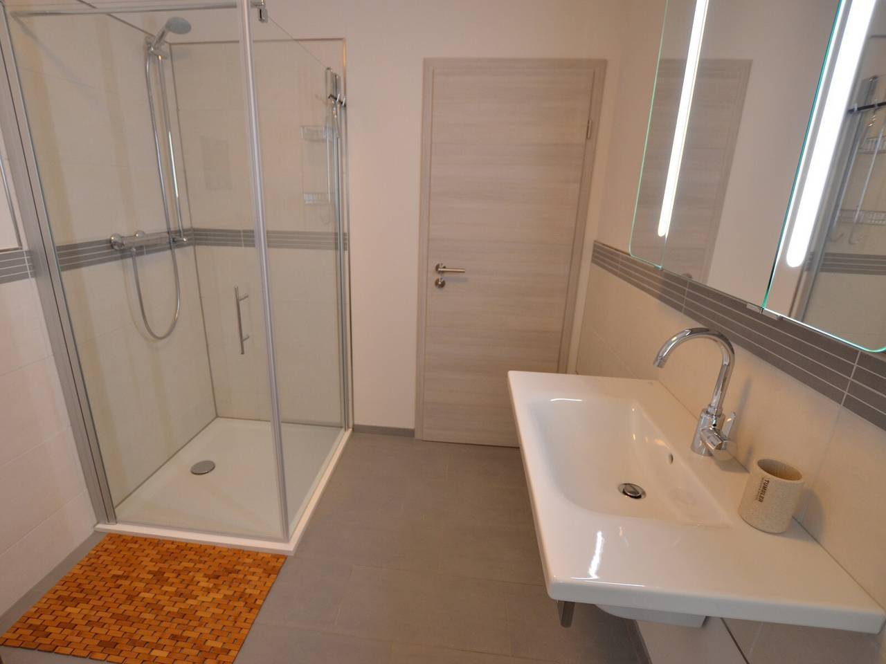 Entire apartment, Apartment with 2 Bedrooms, Sleeps up to 4 Guests in Olsberg, Upland